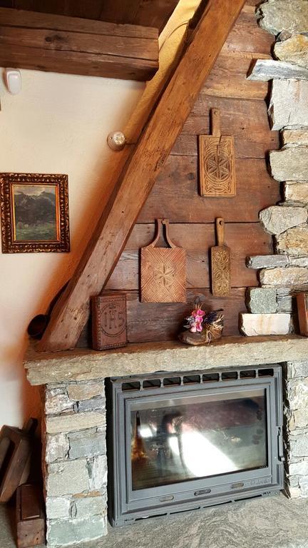 Appartamento Fleur Des Neiges Aosta Habitación foto